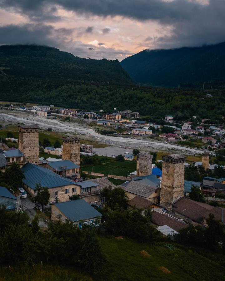 Hotel Old House 메스티아 외부 사진